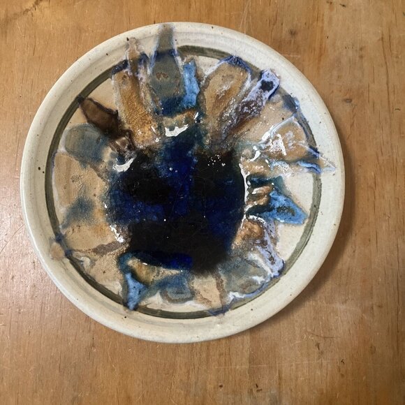 Dakota Stoneware Pottery Bushnell SD Artsy Plate 8”blue Brown Cream - Picture 1 of 6